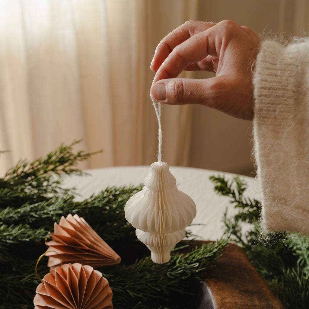 Box of 4 White Paper Hanging Decorations