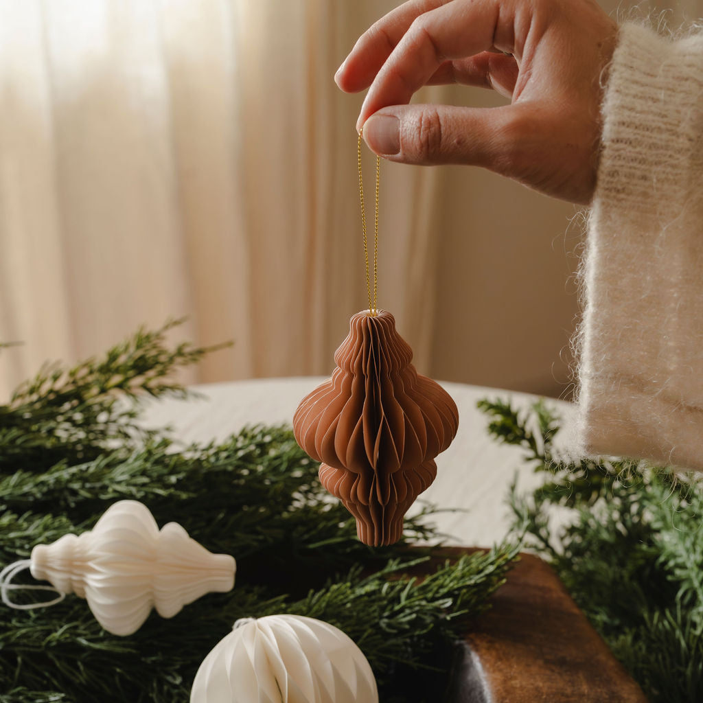 Box of 4 Caramel Paper Hanging Decorations