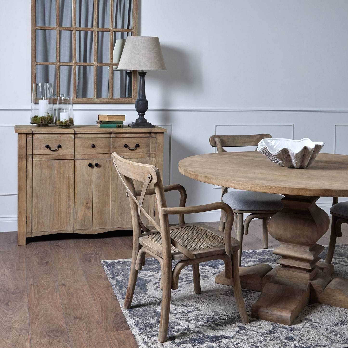 Copgrove Collection Round Pedestal Dining Table
