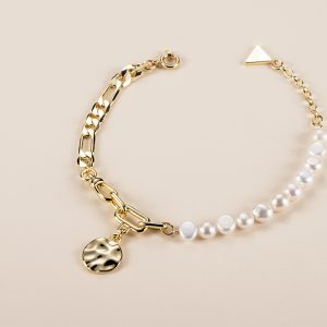 pearl & chain bracelet