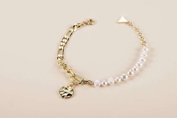 pearl & chain bracelet