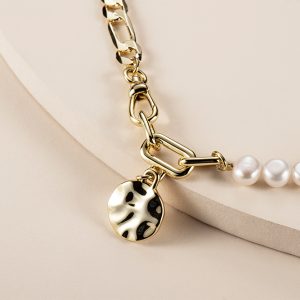 pearl & chain bracelet