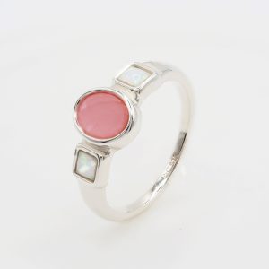 rose quartz ring