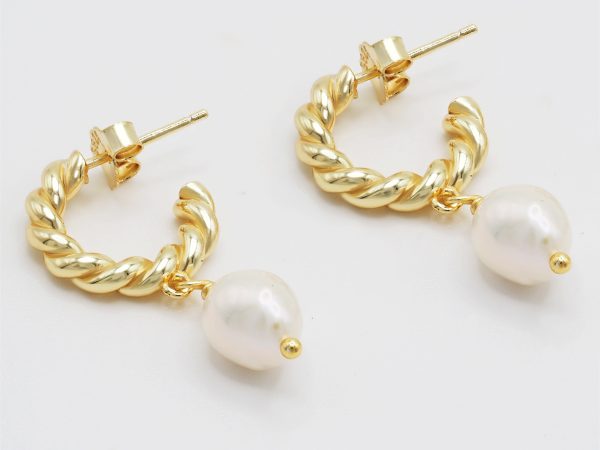 pearl rope twist design earrings