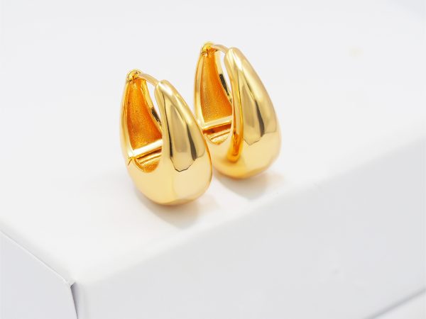 gold oblong earrings