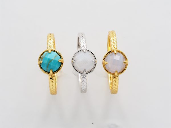 round quartz rings