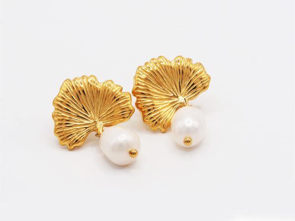 Shell Pearl Drop Earrings