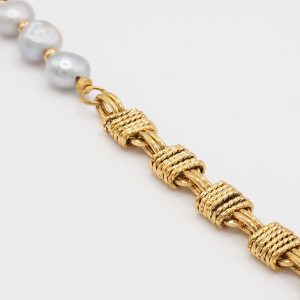 18k gold bracelet with pearls