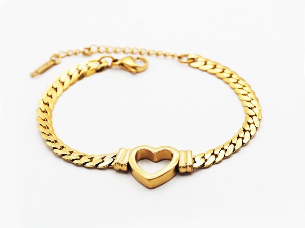 gold heart bracelet